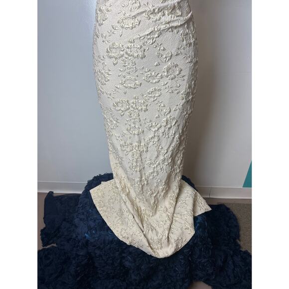 Oleg Cassini Off The Shoulder Ruched Jacquard sz 6 formal - Picture 6 of 11